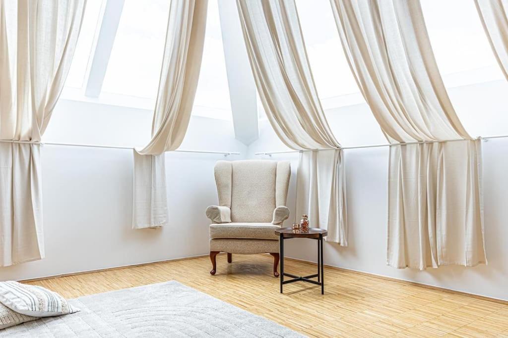 Super Luxury Apt, Only 12min To Ferris Wheel Apartment Wien