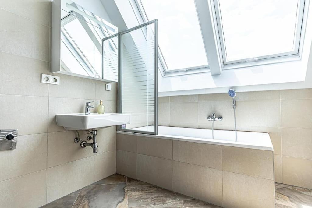 Apartment Super Luxury Apt, Only 12min To Ferris Wheel Wien