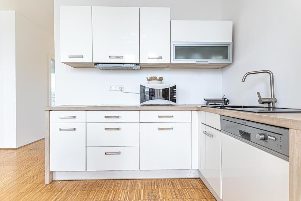 Super Luxury Apt, Only 12min To Ferris Wheel Apartment