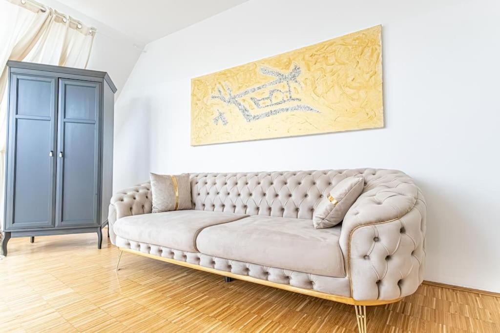 Apartment Super Luxury Apt, Only 12min To Ferris Wheel